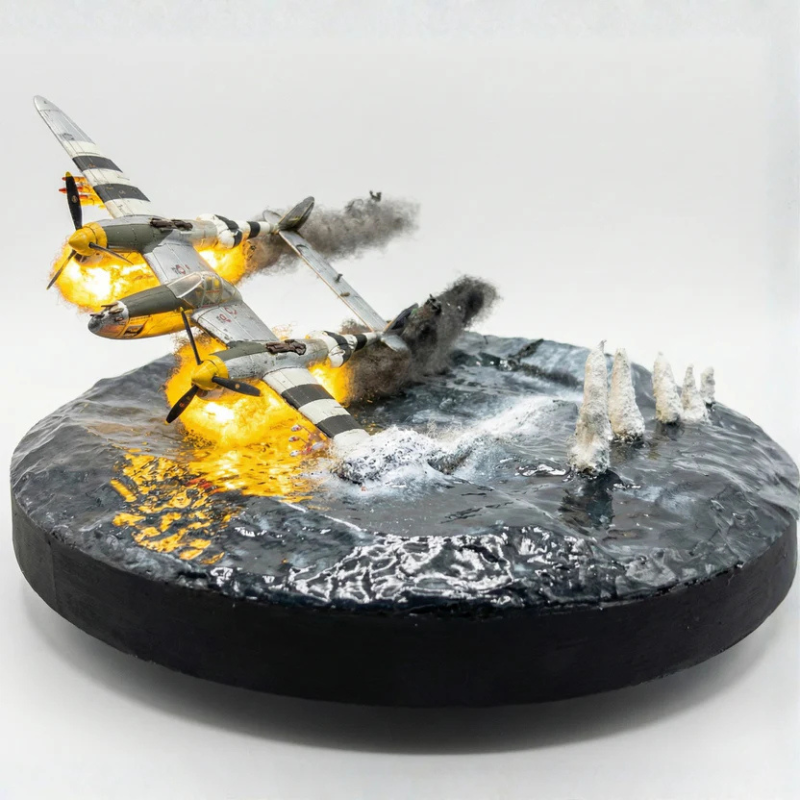 P-38 Lightning: Emergency Crash Landing Over the Sea Diorama